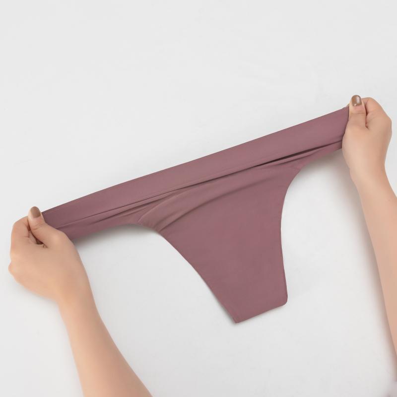 Smooth G-String period underwear